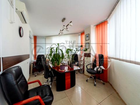 коммерческая по адресу Раисы Окипной ул., 4