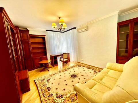 квартира за адресою Старонаводницька вул., 4-В