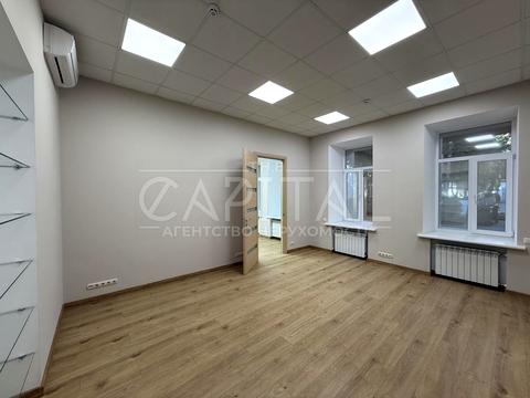 комерційна за адресою Левандовська вул. (Аніщенка), 8/15-А