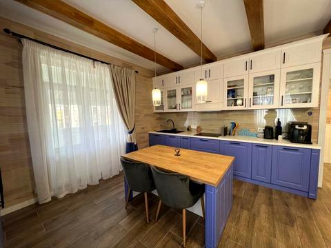 дом по адресу с. Забучье, Рідна