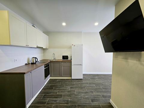 квартира за адресою Академіка Булаховського вул., 2