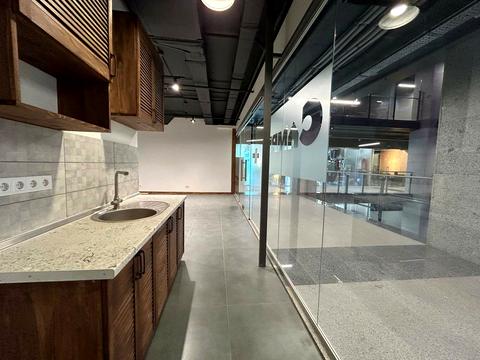 коммерческая по адресу Дмитрия Яворницкого просп. (Карла Маркса), 72-Б