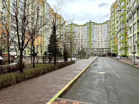 комерційна за адресою Жулянська вул., 1-Г