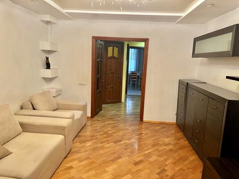 квартира за адресою Героїв-Добровольців вул., 2б