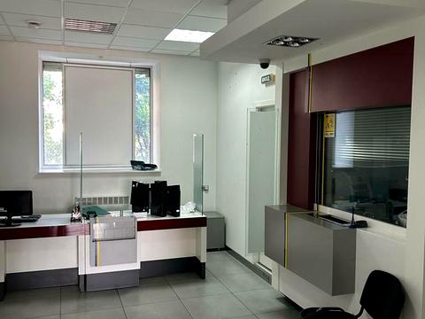 комерційна за адресою Драгоманова вул., 44-А
