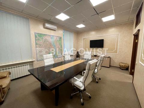 комерційна за адресою Панаса Мирного вул., 1