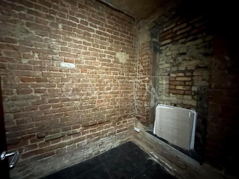 комерційна за адресою Володимирська вул., 6