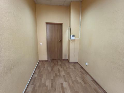 комерційна за адресою Короленка вул. (Первозванівська), 8