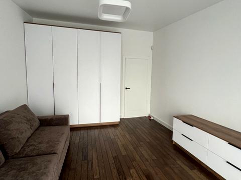 будинок за адресою Дмитра Яворницького вул.