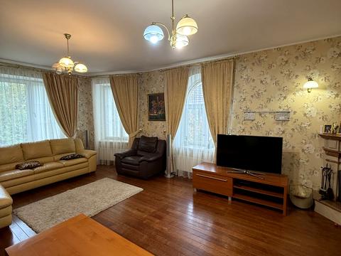 будинок за адресою Хутірська вул. (Жовтнева), 12