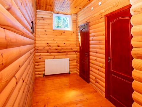 коммерческая по адресу Устияновича вул., 1