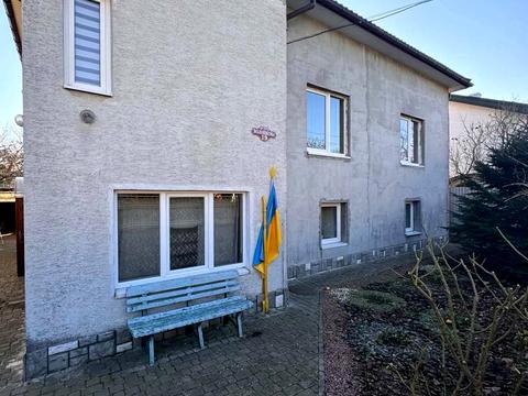 будинок за адресою В'ячеслава Чорновола просп. ()
