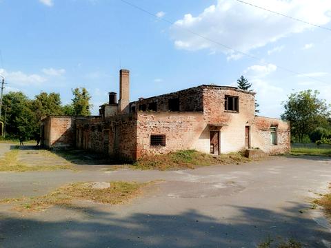 комерційна за адресою Заводська, 11