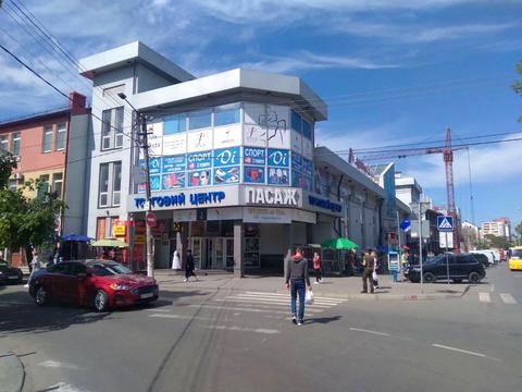 комерційна за адресою Тичини вул., 1