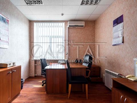 комерційна за адресою Дегтярівська вул., 45