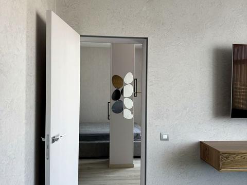 квартира за адресою Літературна вул., 8
