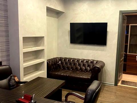 комерційна за адресою Саксаганського вул., 68/21