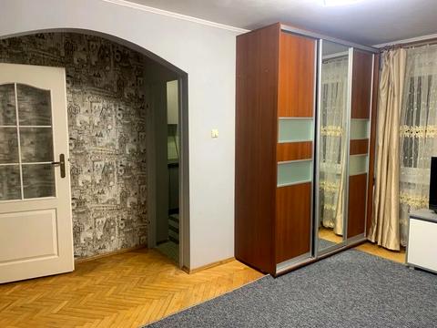 квартира за адресою Дмитра Яворницького вул. (), 5