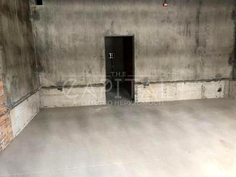 комерційна за адресою Михайла Максимовича вул. (Онуфрія Трутенка), 24