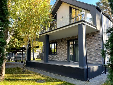 будинок за адресою Квітнева вул.