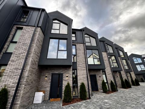 дом по адресу Радужная ул.