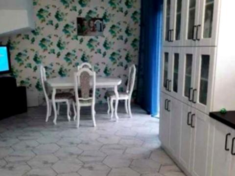 будинок за адресою Грушевського вул.