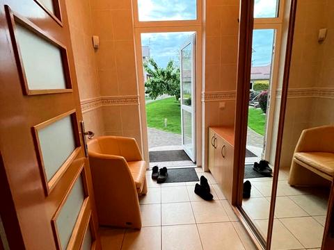 будинок за адресою Грушевського вул.