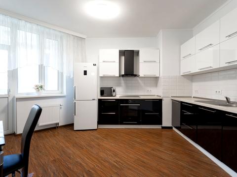 квартира за адресою Анни Ахматової вул., 30