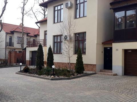 будинок за адресою Сергія Єфремова вул. (Академіка Вавілова)