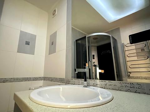 квартира за адресою Тополина вул., 20