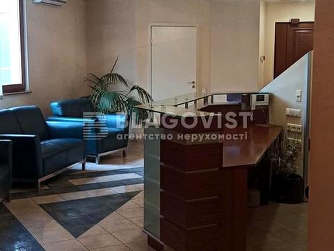 комерційна за адресою Велика Васильківська вул. (Червоноармійська), 64