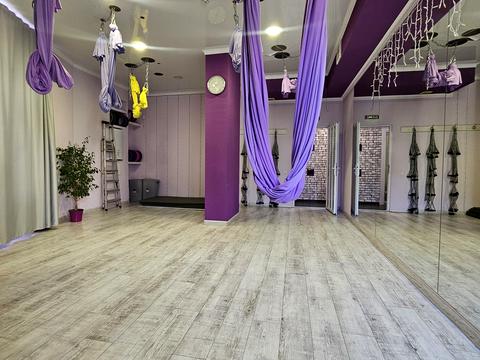 комерційна за адресою Радісна вул., 21а