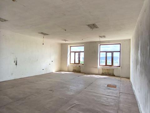 комерційна за адресою Плугова вул., 6а