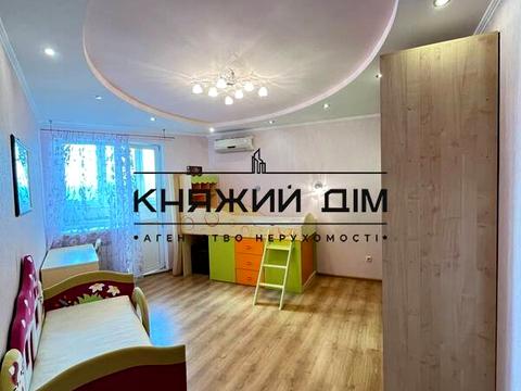 квартира за адресою Срібнокільська вул., 1