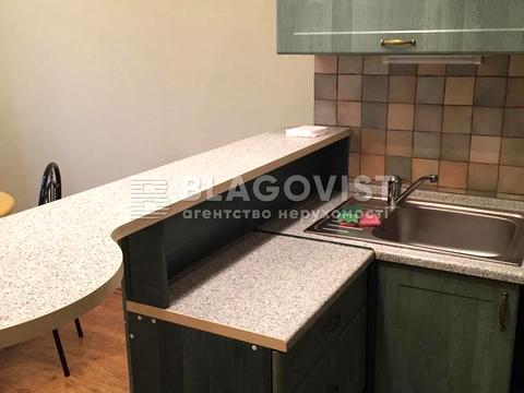 квартира за адресою Саперно-Слобідська вул., 8