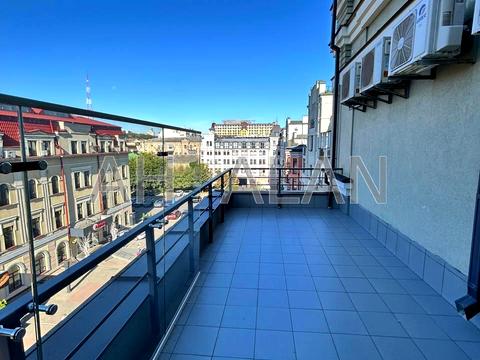 комерційна за адресою Спаська вул., 5