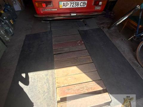 паркомісце за адресою Військбуд вул., 111