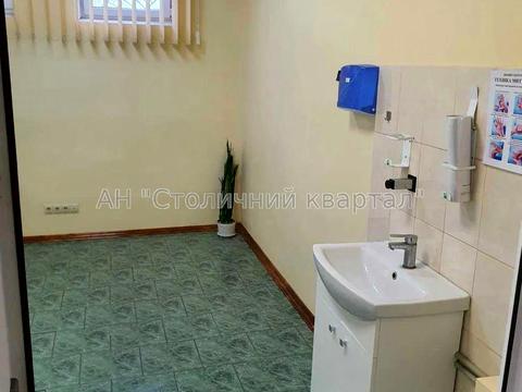 комерційна за адресою Леся Курбаса просп., 1-Б