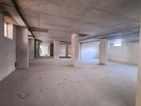 комерційна за адресою Сніжна вул., 52а