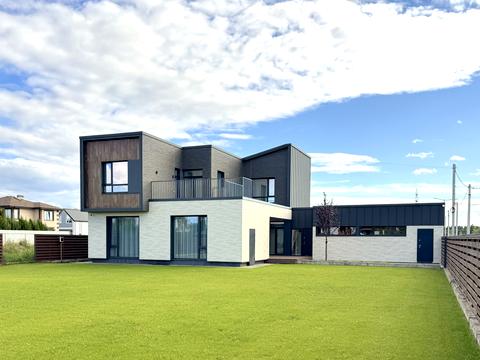 дом по адресу Озерна