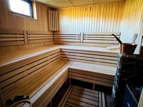 будинок за адресою Івана Франка вул., 1