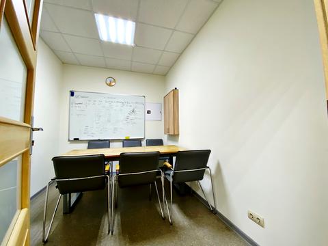 комерційна за адресою Незалежної України вул. (40 років Радянської України), 92
