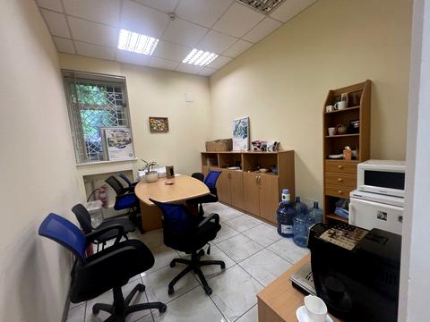 комерційна за адресою 93-ї Холодноярської Бригади вул., 8а