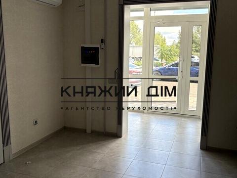 коммерческая по адресу Ревуцкого ул., 54