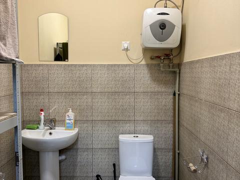 комерційна за адресою Василя Стуса вул., 40