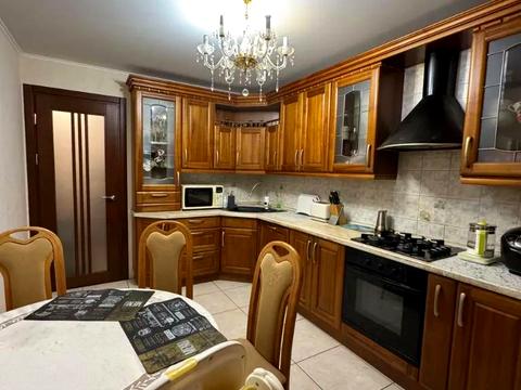 квартира за адресою Менахем-Мендл Шнеєрсона вул. (Мініна), 5