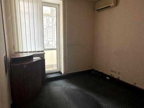 коммерческая по адресу Исполкомовская ул., 7
