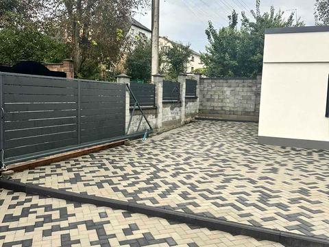 будинок за адресою Бока
