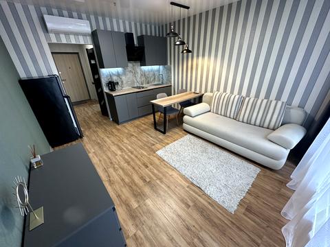 квартира за адресою Літературна вул., 10б