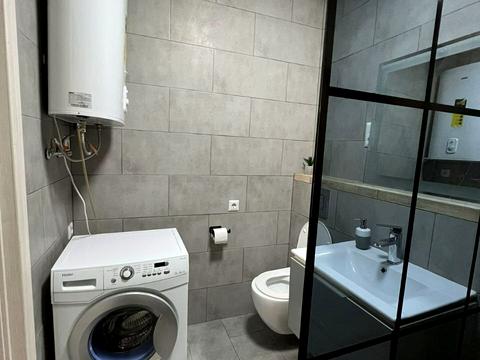 квартира по адресу Свободи ул., 20/1